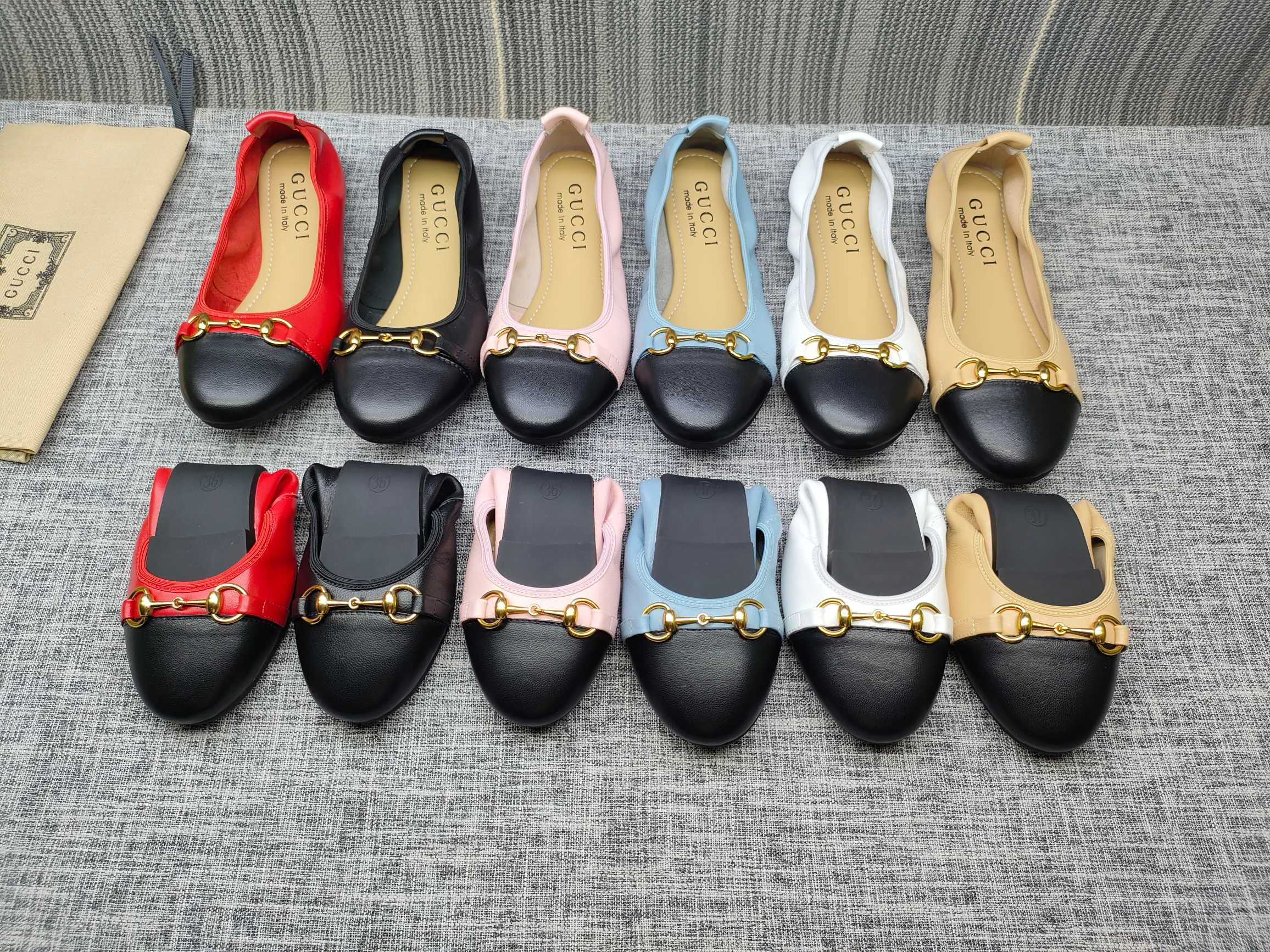 👟👟Ex-factory price 320👟👟 GUCCI's latest horsebit women's flat ballet shoes and egg roll shoes are super comfortable. The fabric is made of imported top-grade soft sheepskin. It is very comfortable on the feet and will not rub your feet. You can also roll it up and put it in your bag. It is easy to carry with you. The super soft soles are a must-have item for fairies whether you are going out for business, work, travel, shopping or at home. Fashionable and versatile, it is an indispensable pair of shoes for you. Fabric: Made of imported soft sheepskin Color: 6 colors available Outsole: PPC rubber outsole Size 34-42 (34.41.42 needs to be customized)